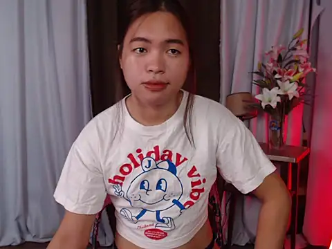 Snapshot of miss_ella28 chatting on 09.14.25 miss ella28 online show from 09.14.25
