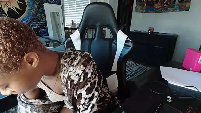 Snapshot of tsunamitori chatting on 11.17.25 tsunamitori online show from 11.17.25