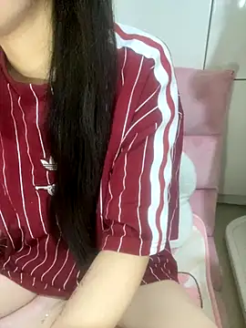 Snapshot of RubyBerry chatting on 09.18.25 RubyBerry online show from 09.18.25