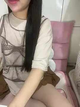 Snapshot of RubyBerry chatting on 09.23.25 RubyBerry online show from 09.23.25