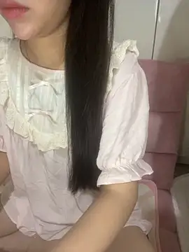 Snapshot of RubyBerry chatting on 09.27.25 RubyBerry online show from 09.27.25