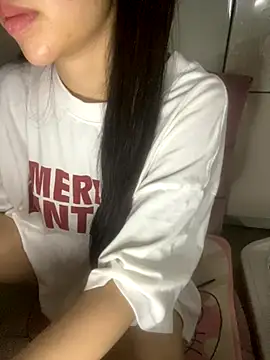 Snapshot of RubyBerry chatting on 09.28.25 RubyBerry online show from 09.28.25