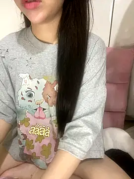 Snapshot of RubyBerry chatting on 10.02.25 RubyBerry online show from 10.02.25