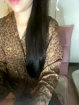 Snapshot of RubyBerry chatting on 11.01.25 RubyBerry online show from 11.01.25