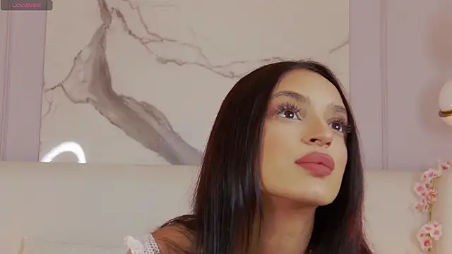 AdoraCortes online show from 10.14.25