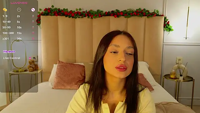 AdoraCortes online show from 02.03.26