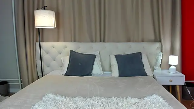 Snapshot of Marie_Ellie chatting on 02.18.26 Marie Ellie online show from 02.18.26