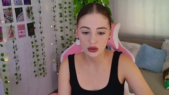 ViolaParkerss online show from 09.25.25