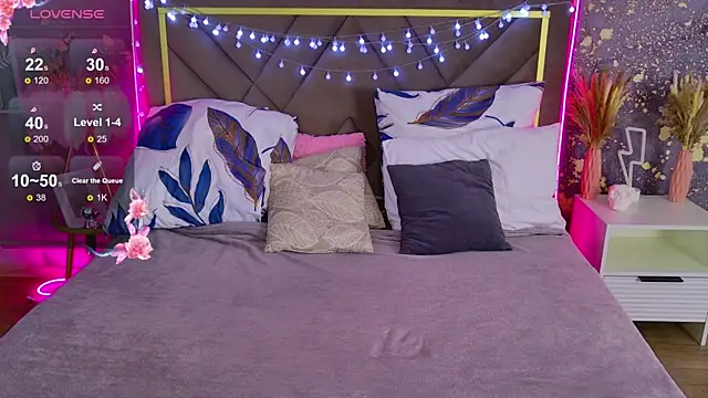 ViolaParkerss online show from 10.23.25