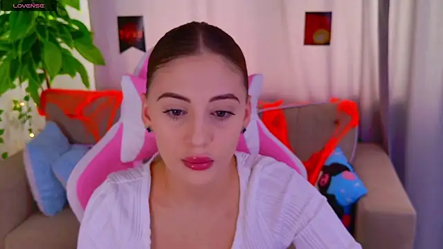 ViolaParkerss online show from 10.29.25