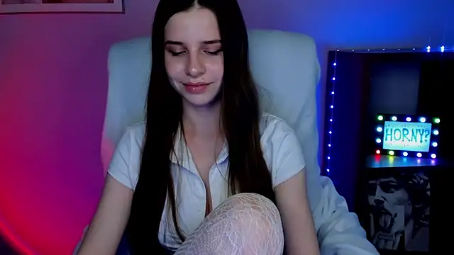 LuxMaya online show from 03.24.26