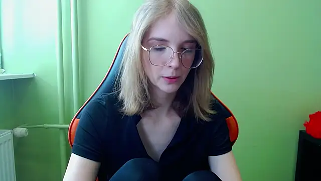 juicyPenny online show from 03.24.26