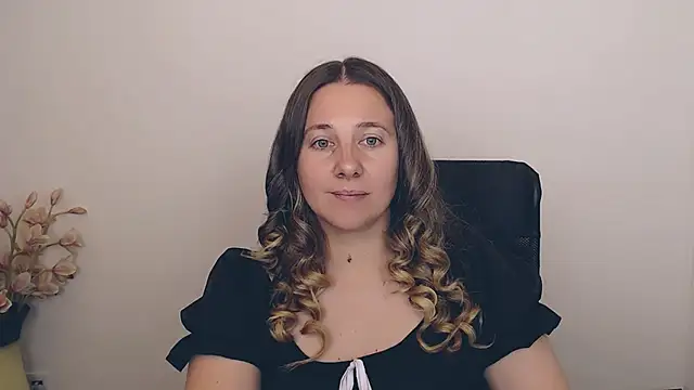 Darklure  online show from 09.19.25