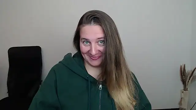 Darklure  online show from 10.17.25