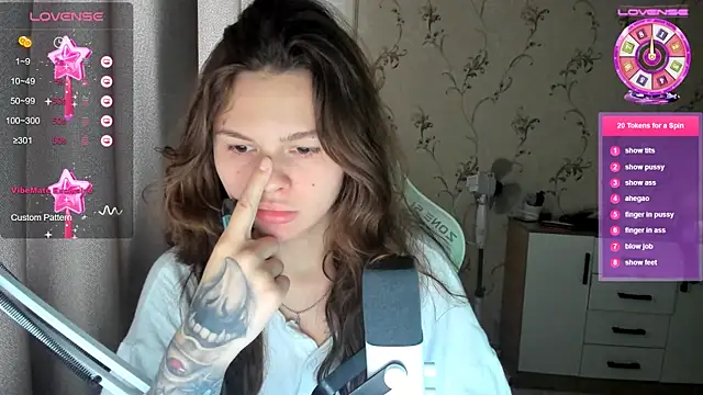 Snapshot of yourdreamm_ chatting on 09.25.25 yourdreamm online show from 09.25.25