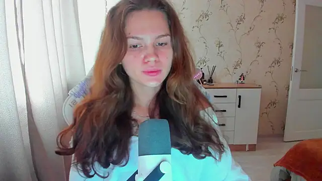 Snapshot of yourdreamm_ chatting on 10.16.25 yourdreamm online show from 10.16.25