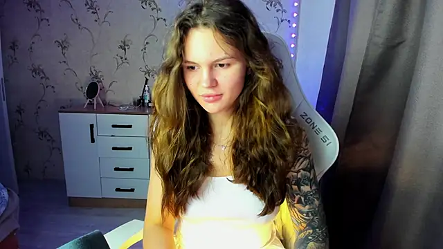 Snapshot of yourdreamm_ chatting on 11.10.25 yourdreamm online show from 11.10.25