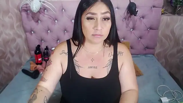 Snapshot of Naomi_Braunx chatting on 10.31.25 Naomi Braunx online show from 10.31.25