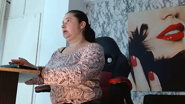 Snapshot of mariani_smith chatting on 09.15.25 mariani smith online show from 09.15.25