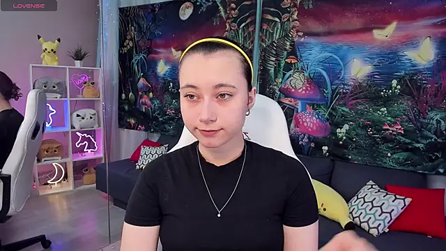 ClaraParks online show from 10.17.25