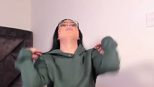 SamanthaRivas  online show from 09.19.25