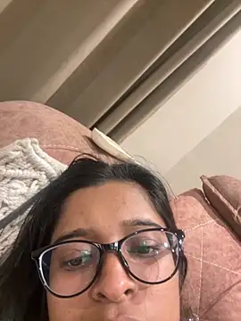 Snapshot of desitease chatting on 10.22.25 desitease online show from 10.22.25