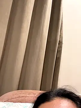 Snapshot of desitease chatting on 10.30.25 desitease online show from 10.30.25