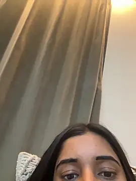 Snapshot of desitease chatting on 10.30.25 desitease online show from 10.30.25