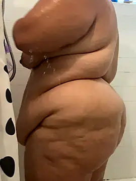 Snapshot of lulusatansbaby chatting on 10.31.25 lulusatansbaby online show from 10.31.25