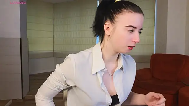 DorisDenmon online show from 10.12.25