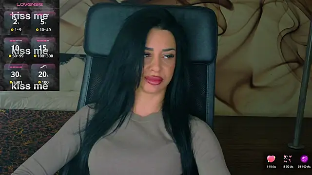 NaomiScarlet online show from 11.12.25