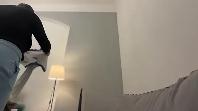 NellyExtraa online show from 04.17.26