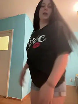 SaraViss20 online show from 04.26.26