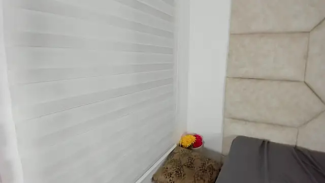 Rosse Evans 3 online show from 10.02.25