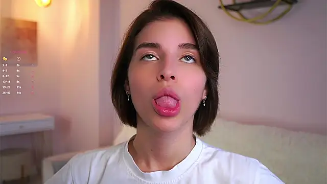 EleneButton online show from 10.08.25