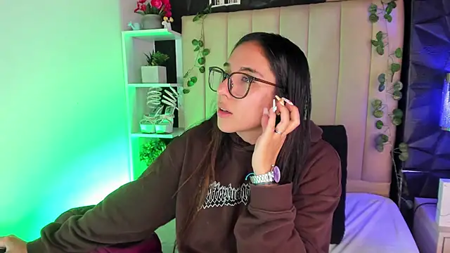 Bonnali lune online show from 02.05.26