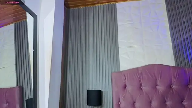 Bonnali lune online show from 04.12.26