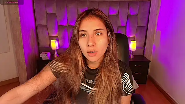 Bonnali lune online show from 04.13.26