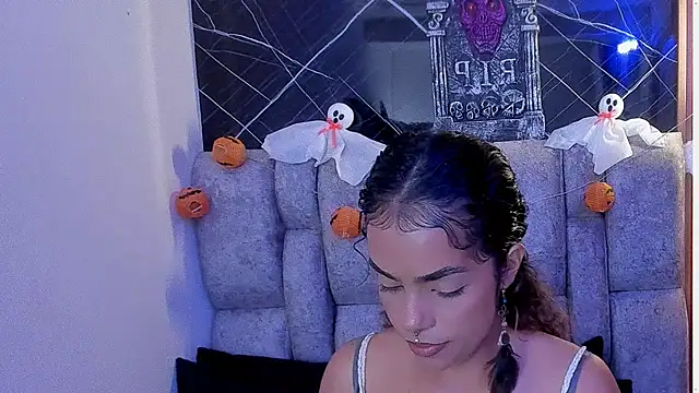 roxanne dl online show from 10.17.25