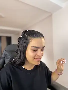 JuanitaMore01 online show from 03.25.26