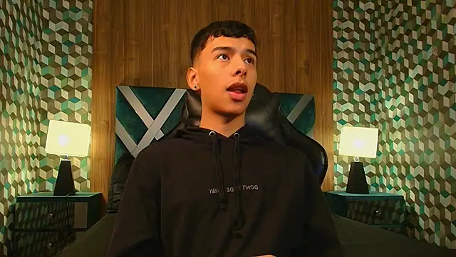 Aiden Royce online show from 10.24.25