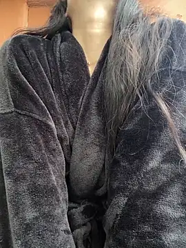 Aliciaz3 online show from 10.22.25