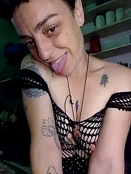 Snapshot of etherconh chatting on 10.21.25 etherconh online show from 10.21.25