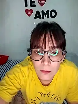 Snapshot of cacaucat chatting on 09.27.25 cacaucat online show from 09.27.25