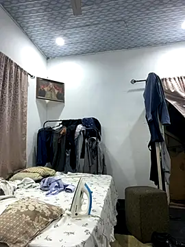 madakraah1 online show from 09.18.25