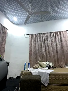 madakraah1 online show from 09.23.25