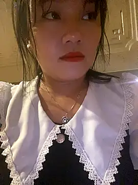 Me002 online show from 09.22.25