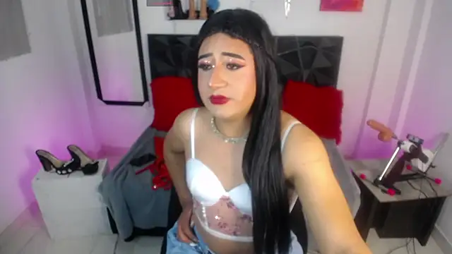 Athenea  Rouse online show from 10.17.25