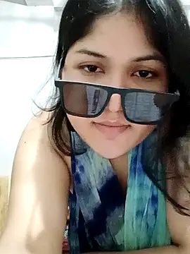 Snapshot of Nusrat-N chatting on 09.13.25 Nusrat-N online show from 09.13.25