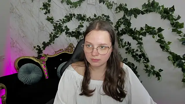 SophieDreamss online show from 09.24.25